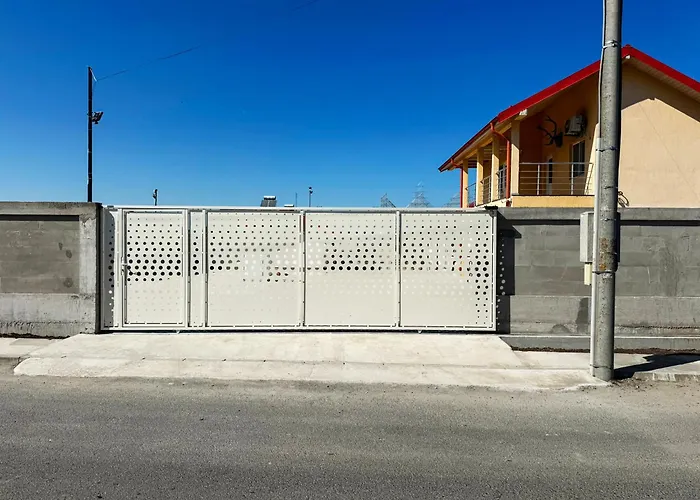 Relax By The Sea كوستِنيست