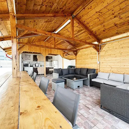 宾馆 Relax By The Sea 科斯蒂内什蒂