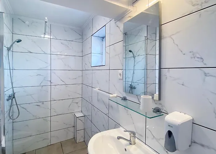 Relax By The Sea 宾馆 科斯蒂内什蒂