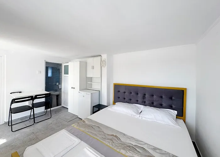 宾馆 Relax By The Sea 科斯蒂内什蒂