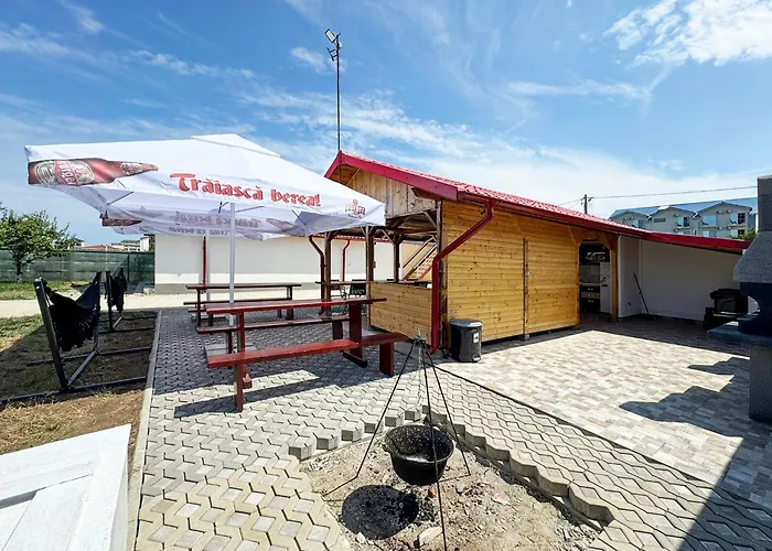 Relax By The Sea 宾馆